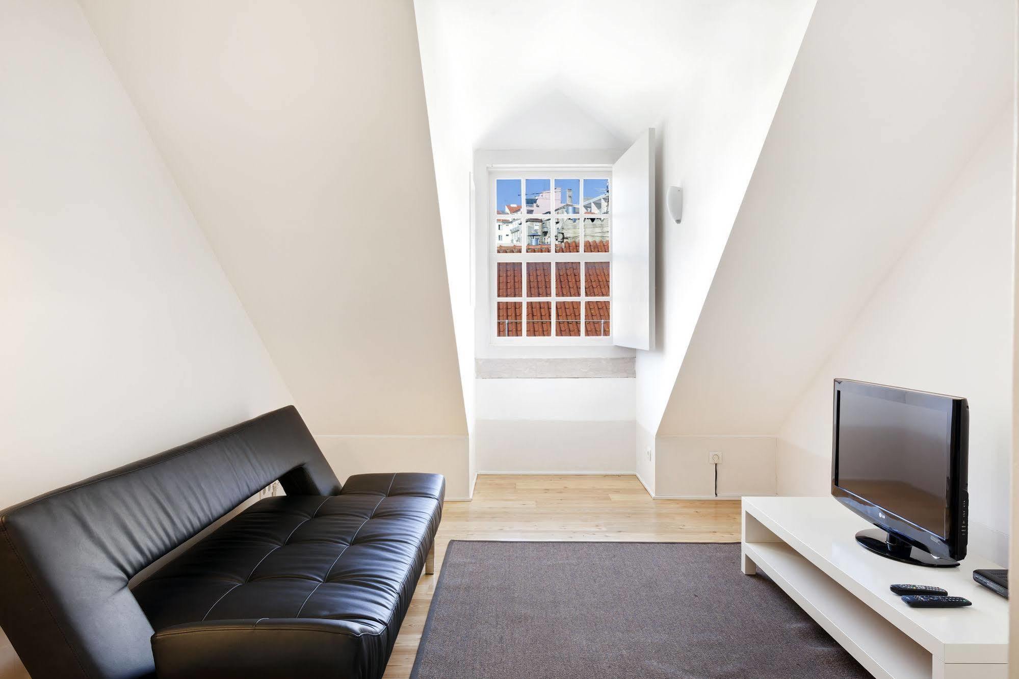 Freedom Serviced Apartments - Cais Do Sodre Lisboa Exterior foto